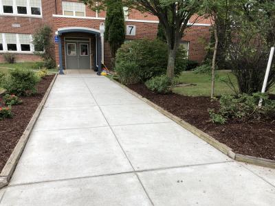 Check out this clean, beautiful entrance to HMS!
